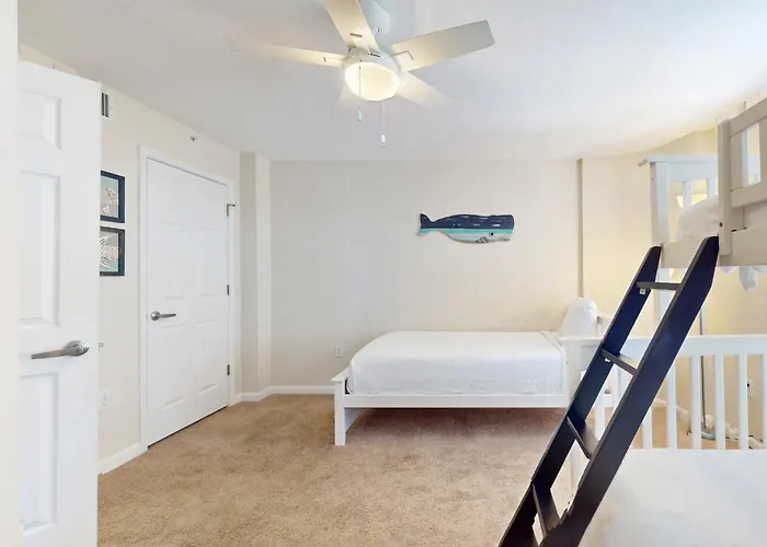 Dune Pointe 403