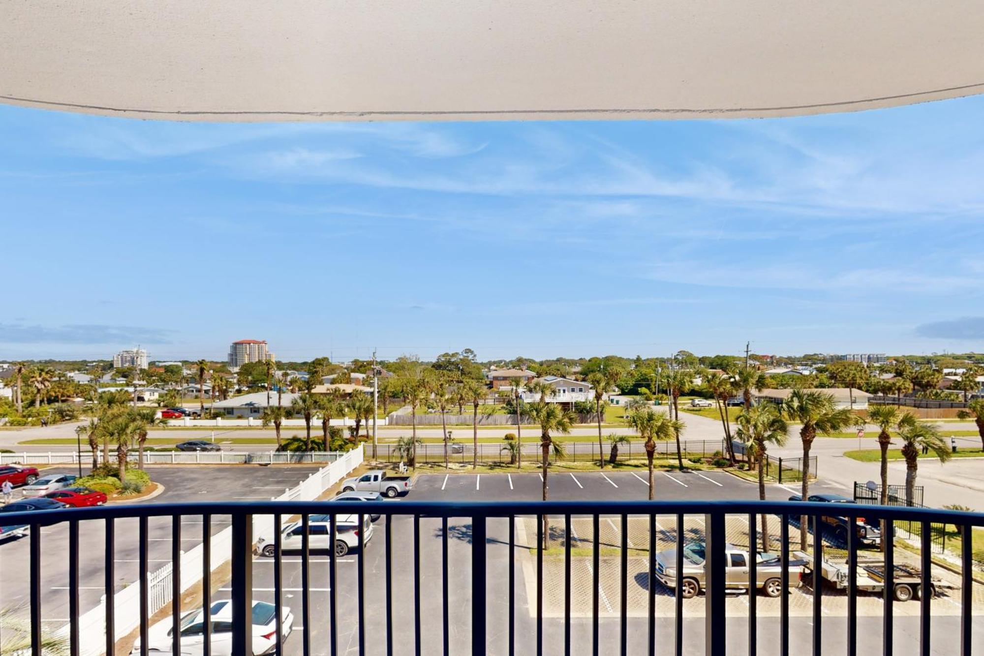 Dune Pointe 403