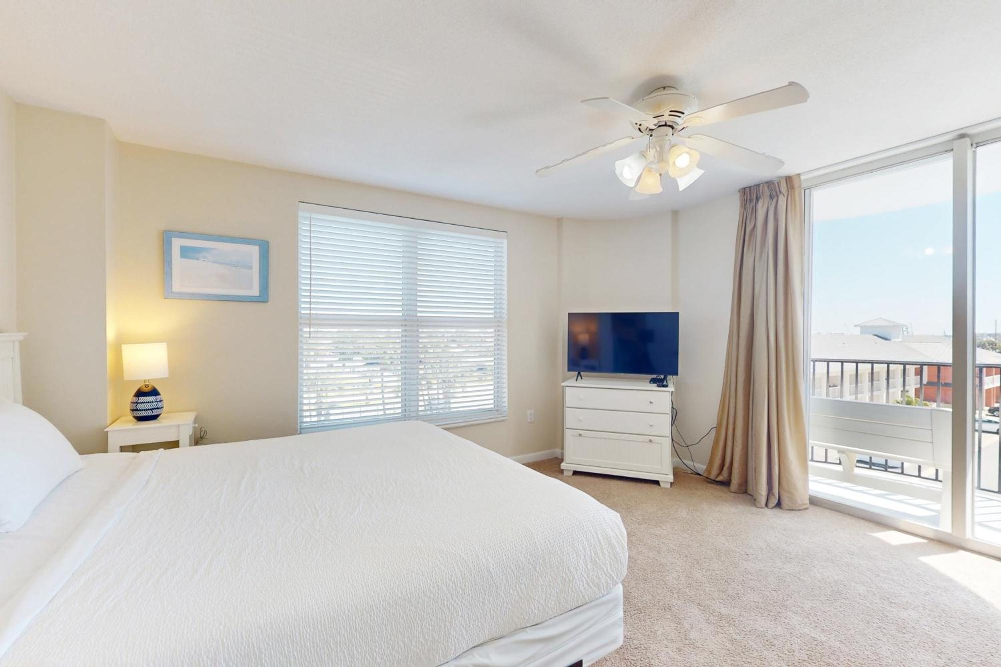Dune Pointe 403