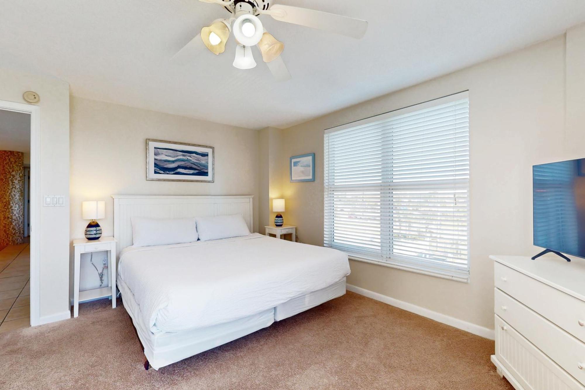 Dune Pointe 403 *